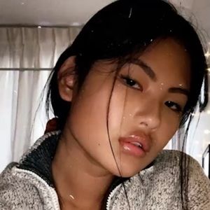 Meet your Posher, Val